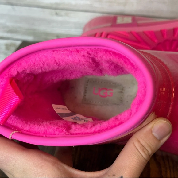 UGG Women's Classic Clear Mini Boot Hibiscus Pink size 6 - Picture 12 of 12